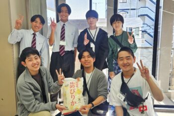 通信制高校 学校行事 スタンプラリー 新入生歓迎 集合写真 生徒会