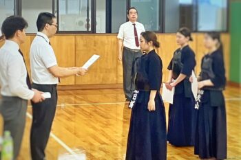 通信制高校　剣道　大会　表彰