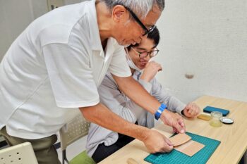 通信制高校　レザークラフト　選択授業　キャリア授業　生徒　教員