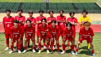 通信制高校　ユニフォーム　集合写真　高校生　部活動　サッカー