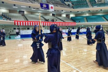 通信制高校 部活動 生徒 選手 試合風景 剣道